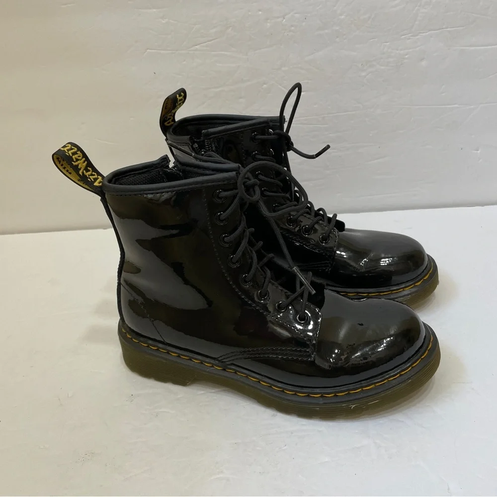 DR‎ MARTENS BLACK PATENT LEATHER BOOTS